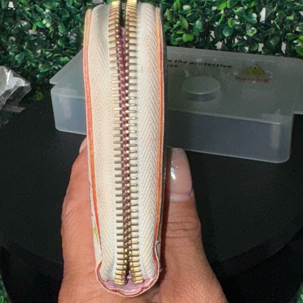 Louis Vuitton Takashi Murukami Wallet - Picture 4 of 6